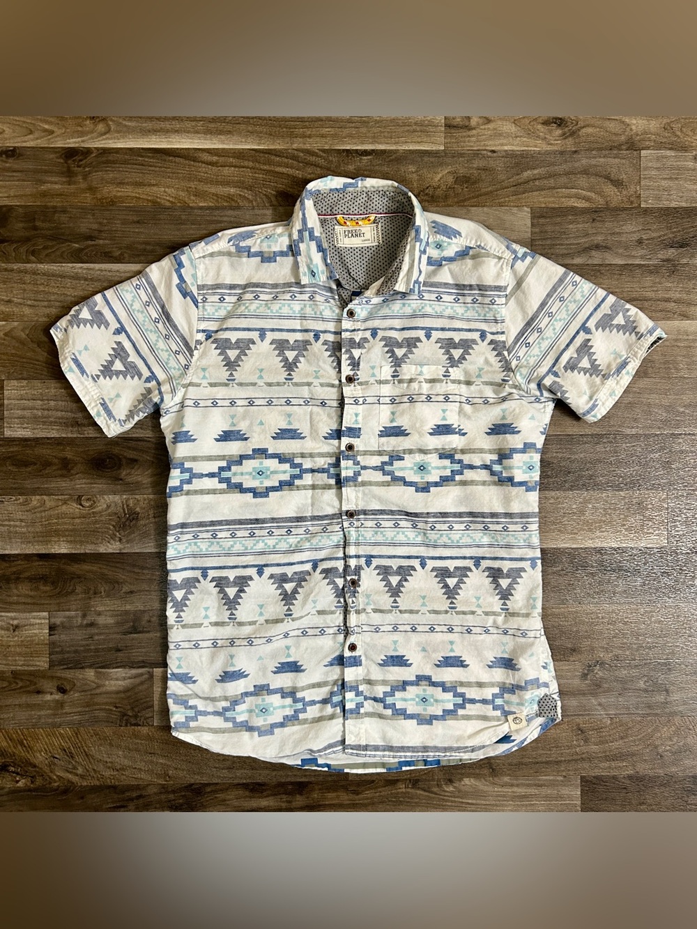 Free Planet Men’s Large Southwestern Aztec Cotton Button Up Shirt
